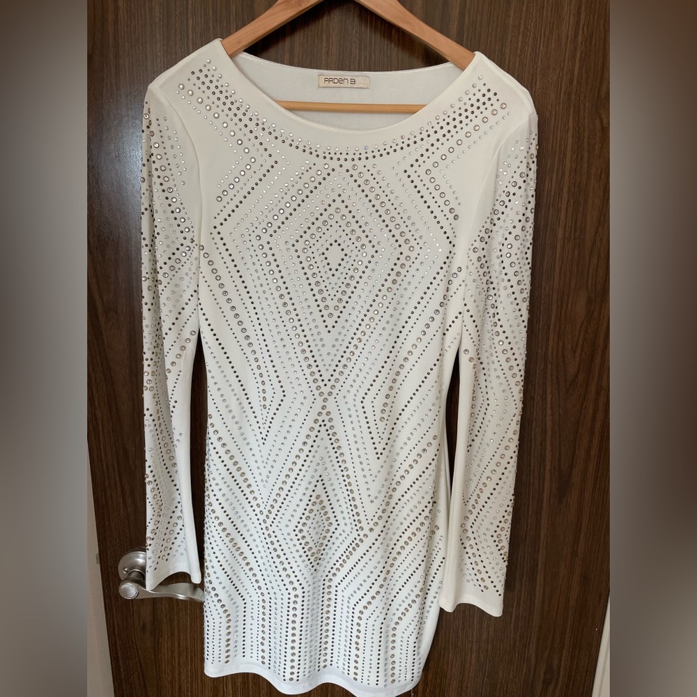 Nice classy mini dress can also be worn with leggings